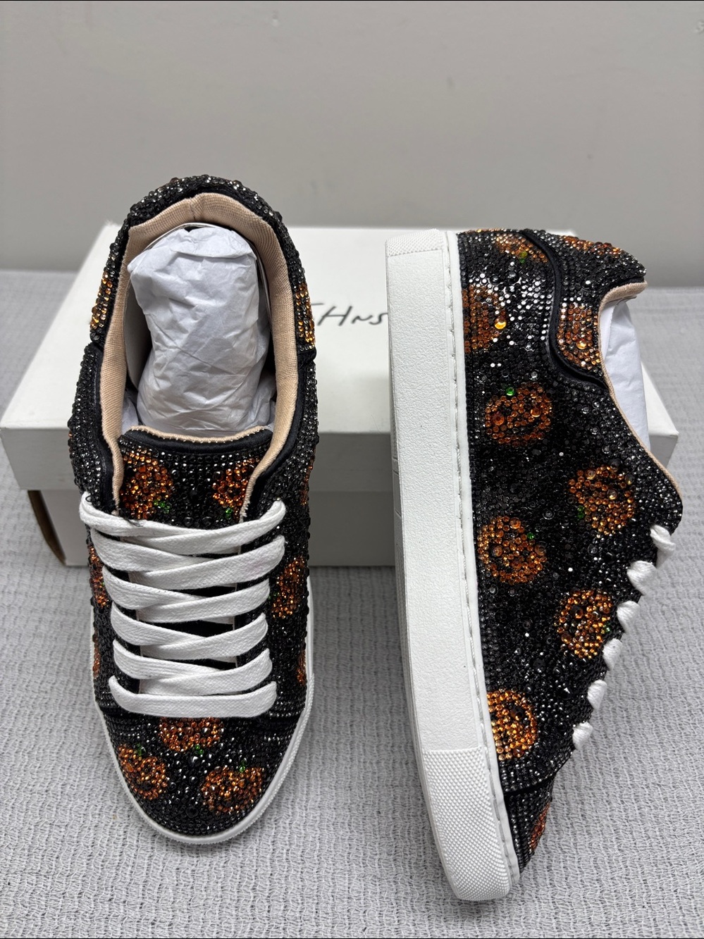 Betsey Johnson Pumpkin Sydny Sparkle Rhinestone Sneakers Halloween Big Kid SZ 3